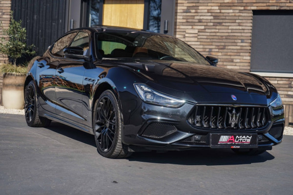 Maserati Ghibli 2.0 MHEV GranSport GT 330PK Pano/B&W/21"/Sport-seats/Full-Nero