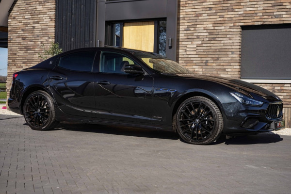 Maserati Ghibli 2.0 MHEV GranSport GT 330PK Pano/B&W/21"/Sport-seats/Full-Nero