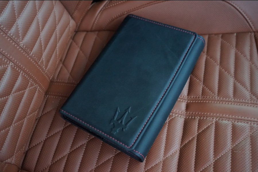 Maserati Ghibli 2.0 MHEV GranSport GT 330PK Pano/B&W/21"/Sport-seats/Full-Nero