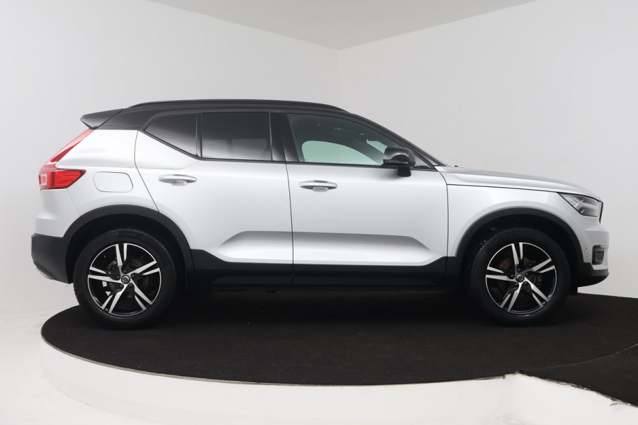 Volvo XC40 1.5 T3 Inscription (PANORAMADAK, H&K AUDIO, CAMERA, STOEL/STUUR VERWARMING, ELEKTR STOELEN, NAVIGATIE, CRUISE CONTROL)