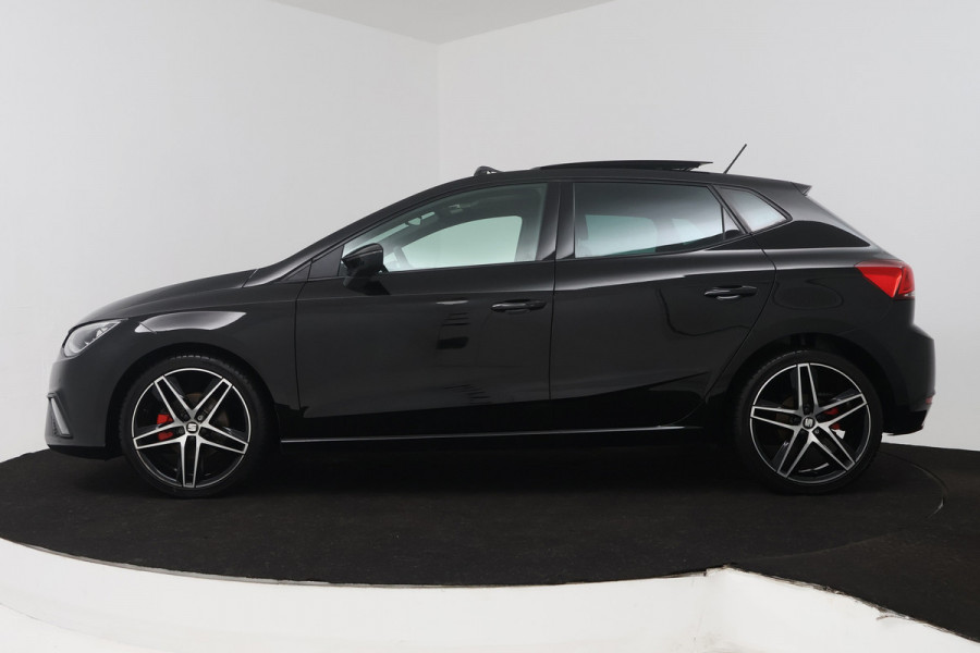 Seat Ibiza 1.0 TSI FR Business Intense (PANORAMADAK, DIGITALE COCKPIT, CARPLAY, ACHTERUITRIJCAMERA, SENSOREN)