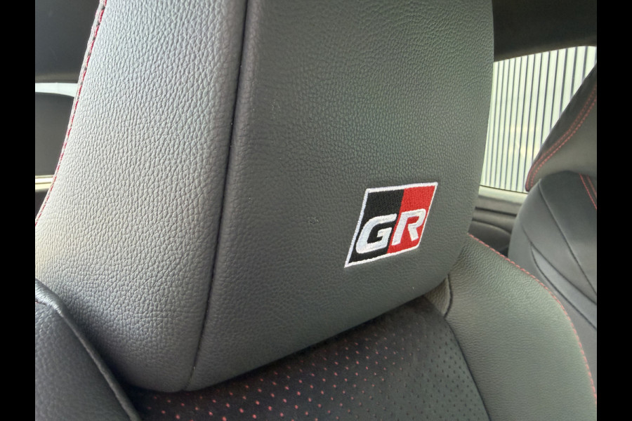 Toyota Yaris 1.5 Hybrid GR Sport / Bi tone | Head-up | BSM | Rijklaar!!