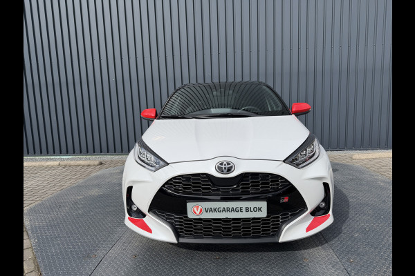 Toyota Yaris 1.5 Hybrid GR Sport / Bi tone | Head-up | BSM | Rijklaar!!