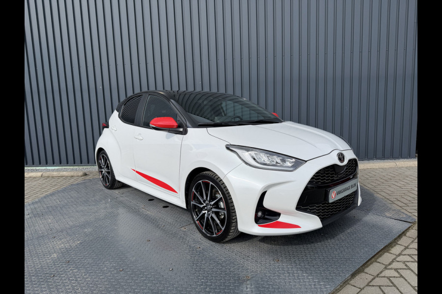 Toyota Yaris 1.5 Hybrid GR Sport / Bi tone | Head-up | BSM | Rijklaar!!