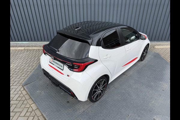 Toyota Yaris 1.5 Hybrid GR Sport / Bi tone | Head-up | BSM | Rijklaar!!