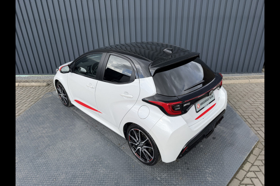 Toyota Yaris 1.5 Hybrid GR Sport / Bi tone | Head-up | BSM | Rijklaar!!