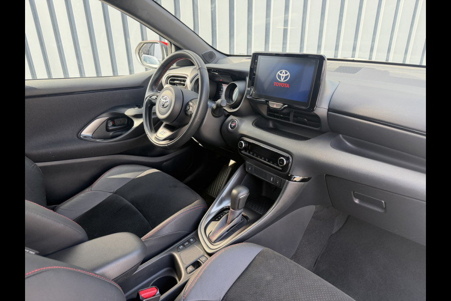Toyota Yaris 1.5 Hybrid GR Sport / Bi tone | Head-up | BSM | Rijklaar!!
