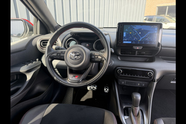 Toyota Yaris 1.5 Hybrid GR Sport / Bi tone | Head-up | BSM | Rijklaar!!