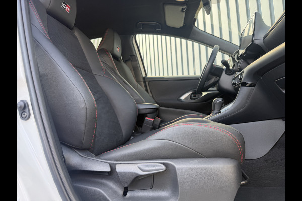 Toyota Yaris 1.5 Hybrid GR Sport / Bi tone | Head-up | BSM | Rijklaar!!