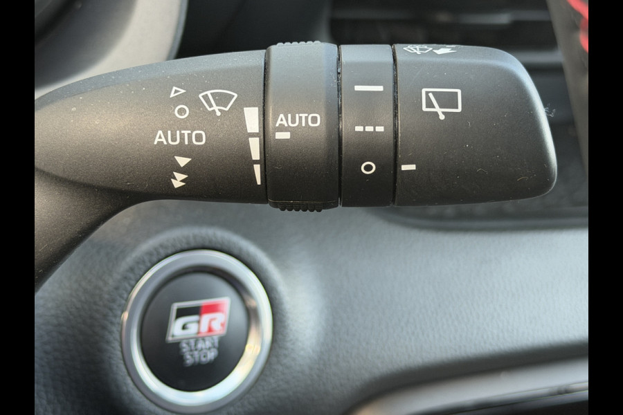 Toyota Yaris 1.5 Hybrid GR Sport / Bi tone | Head-up | BSM | Rijklaar!!