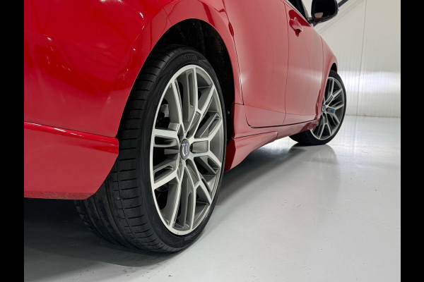 Volvo V40 2.0 T4 Business Sport R-Design Navi Pano Nap Pdc Camera Cruise Leder Stoelverw.