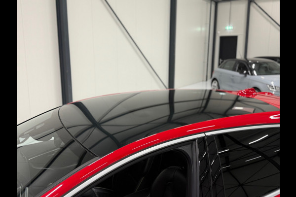 Volvo V40 2.0 T4 Business Sport R-Design Navi Pano Nap Pdc Camera Cruise Leder Stoelverw.