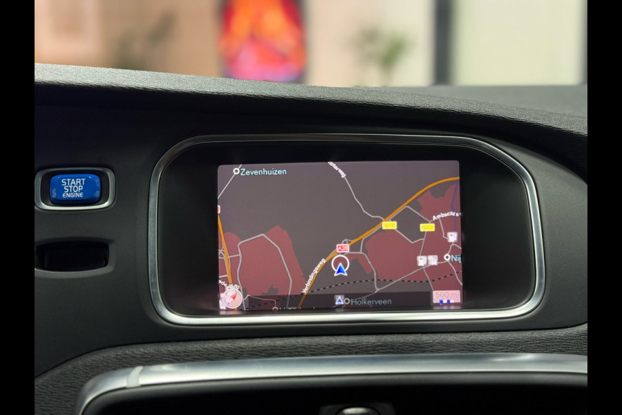 Volvo V40 2.0 T4 Business Sport R-Design Navi Pano Nap Pdc Camera Cruise Leder Stoelverw.