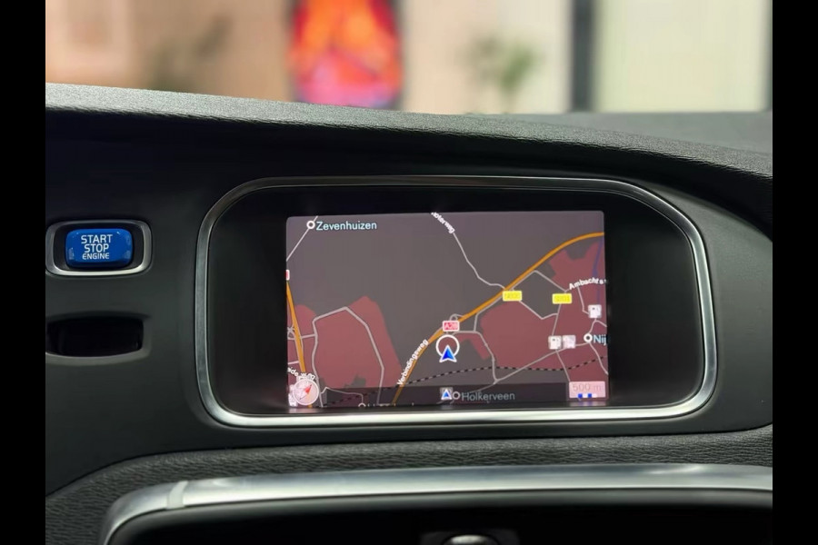 Volvo V40 2.0 T4 Business Sport R-Design Navi Pano Nap Pdc Camera Cruise Leder Stoelverw.