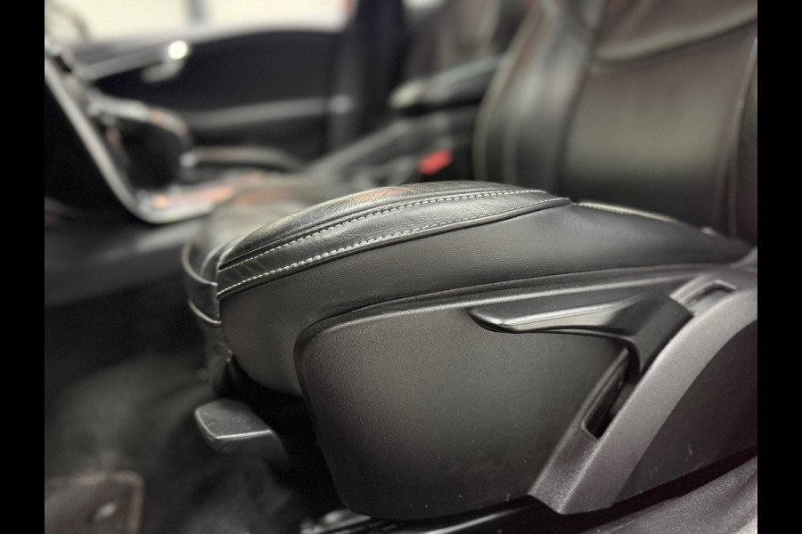 Volvo V40 2.0 T4 Business Sport R-Design Navi Pano Nap Pdc Camera Cruise Leder Stoelverw.