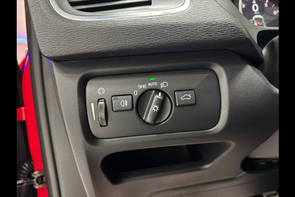 Volvo V40 2.0 T4 Business Sport R-Design Navi Pano Nap Pdc Camera Cruise Leder Stoelverw.