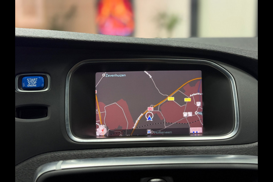 Volvo V40 2.0 T4 Business Sport R-Design Navi Pano Nap Pdc Camera Cruise Leder Stoelverw.