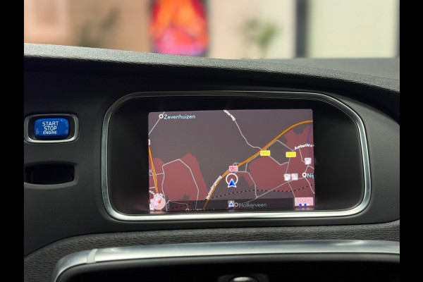 Volvo V40 2.0 T4 Business Sport R-Design Navi Pano Nap Pdc Camera Cruise Leder Stoelverw.