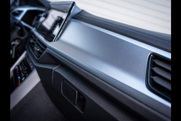 Volkswagen T-Roc 1.5 TSI Life - ACC l Apple Cplay l Camera l Navigatie