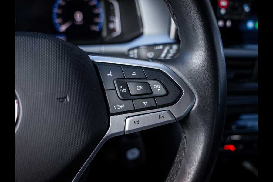 Volkswagen T-Roc 1.5 TSI Life - ACC l Apple Cplay l Camera l Navigatie