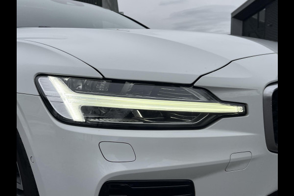 Volvo V60 2.0 T8 Twin Engine AWD R-Design FULL OPTIONS| BOWERS & WILKINS | PANO| ELEK. TREKHAAK| STOELVERWARMING+ VENTILATIE | ACHTERBANK VERWARMD| MEMORY STOELEN| NAPPALEDER| HEAD-UP| DODE HOEK|