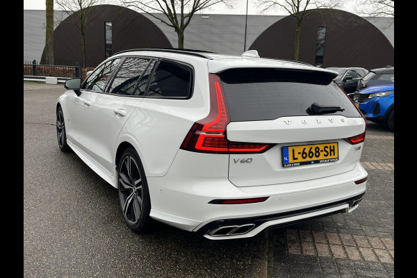 Volvo V60 2.0 T8 Twin Engine AWD R-Design FULL OPTIONS| BOWERS & WILKINS | PANO| ELEK. TREKHAAK| STOELVERWARMING+ VENTILATIE | ACHTERBANK VERWARMD| MEMORY STOELEN| NAPPALEDER| HEAD-UP| DODE HOEK|