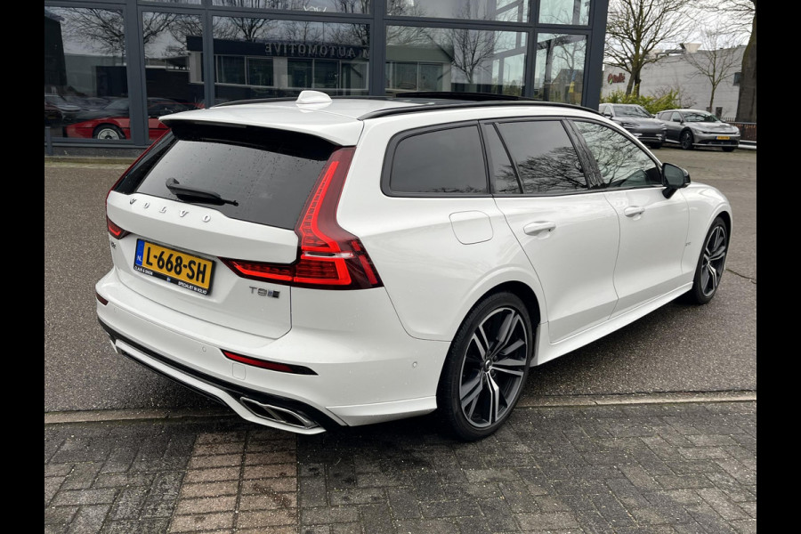 Volvo V60 2.0 T8 Twin Engine AWD R-Design FULL OPTIONS| BOWERS & WILKINS | PANO| ELEK. TREKHAAK| STOELVERWARMING+ VENTILATIE | ACHTERBANK VERWARMD| MEMORY STOELEN| NAPPALEDER| HEAD-UP| DODE HOEK|