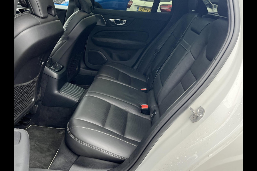 Volvo V60 2.0 T8 Twin Engine AWD R-Design FULL OPTIONS| BOWERS & WILKINS | PANO| ELEK. TREKHAAK| STOELVERWARMING+ VENTILATIE | ACHTERBANK VERWARMD| MEMORY STOELEN| NAPPALEDER| HEAD-UP| DODE HOEK|
