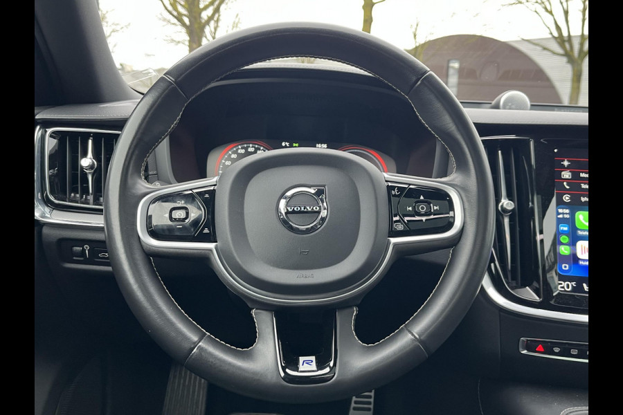 Volvo V60 2.0 T8 Twin Engine AWD R-Design FULL OPTIONS| BOWERS & WILKINS | PANO| ELEK. TREKHAAK| STOELVERWARMING+ VENTILATIE | ACHTERBANK VERWARMD| MEMORY STOELEN| NAPPALEDER| HEAD-UP| DODE HOEK|