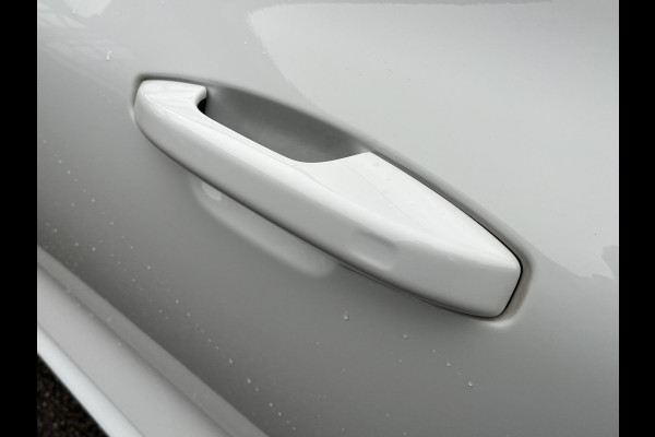 Volvo V60 2.0 T8 Twin Engine AWD R-Design FULL OPTIONS| BOWERS & WILKINS | PANO| ELEK. TREKHAAK| STOELVERWARMING+ VENTILATIE | ACHTERBANK VERWARMD| MEMORY STOELEN| NAPPALEDER| HEAD-UP| DODE HOEK|