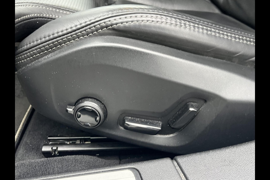 Volvo V60 2.0 T8 Twin Engine AWD R-Design FULL OPTIONS| BOWERS & WILKINS | PANO| ELEK. TREKHAAK| STOELVERWARMING+ VENTILATIE | ACHTERBANK VERWARMD| MEMORY STOELEN| NAPPALEDER| HEAD-UP| DODE HOEK|
