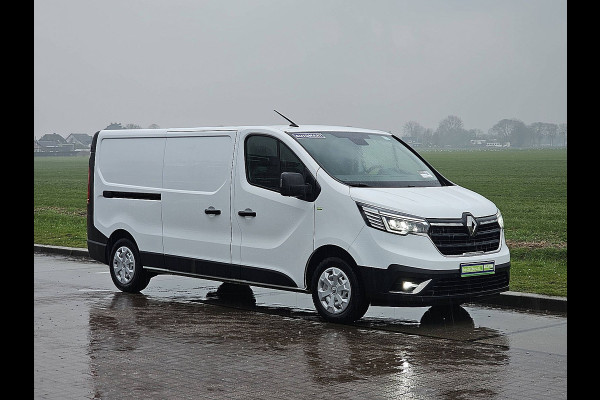 Renault Trafic 2.0 dCi 150 L2H1 2x zijdeur, automaat, airco, navi, camera, pdc, trekhaak