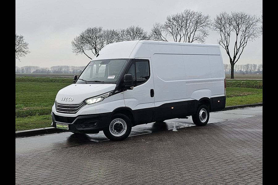 Iveco Daily 35S14V 2.3 352 L3H2 ac automaat EURO6 LED trekhaak 3500 kg