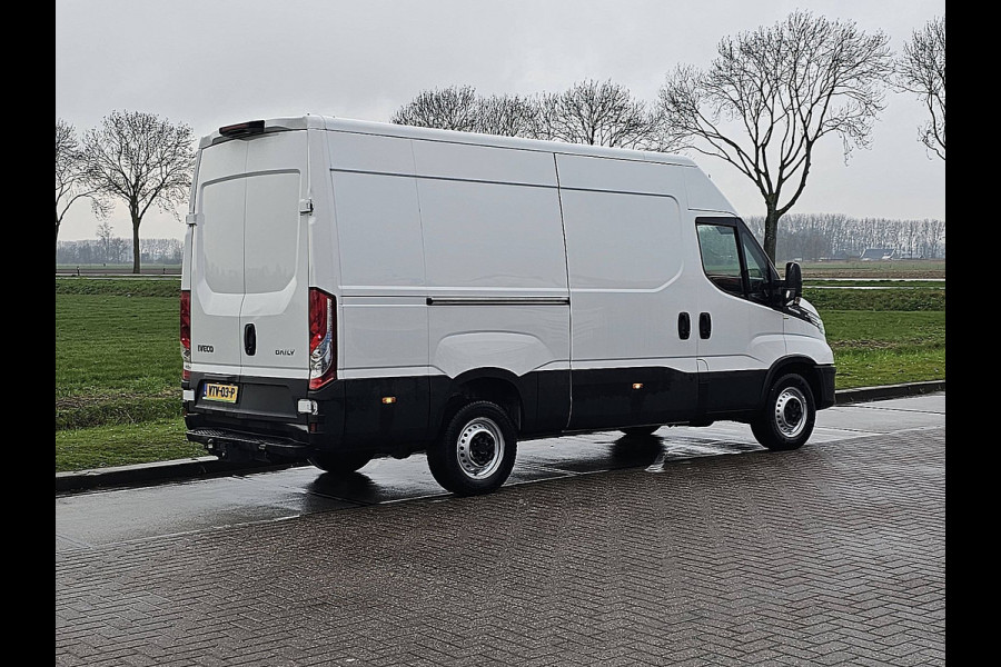 Iveco Daily 35S14V 2.3 352 L3H2 ac automaat EURO6 LED trekhaak 3500 kg