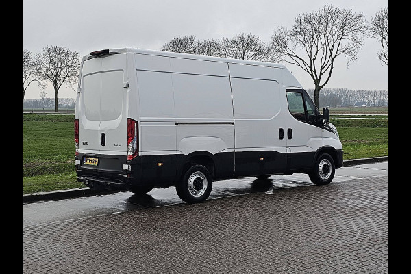 Iveco Daily 35S14V 2.3 352 L3H2 ac automaat EURO6 LED trekhaak 3500 kg