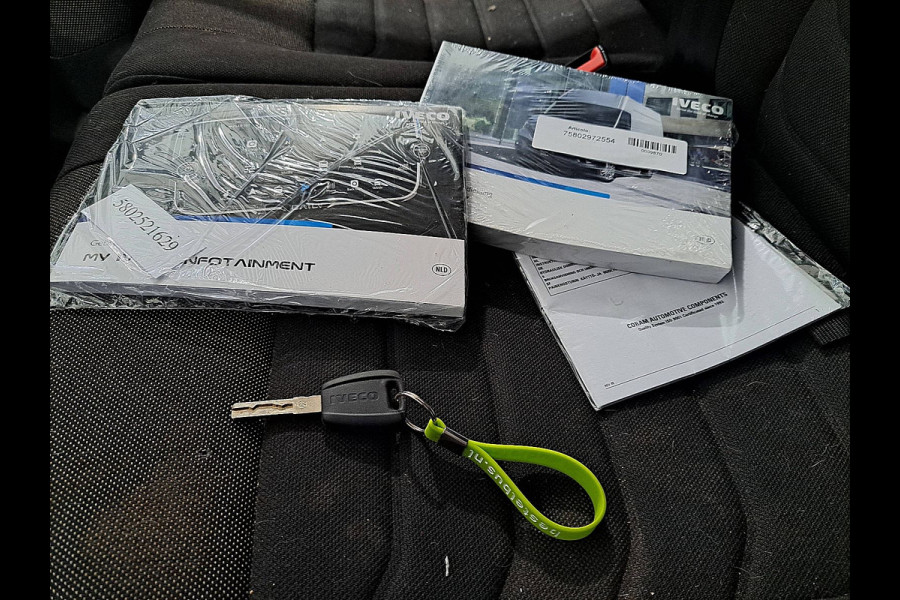 Iveco Daily 35S14V 2.3 352 L3H2 ac automaat EURO6 LED trekhaak 3500 kg