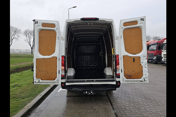 Iveco Daily 35S14V 2.3 352 L3H2 ac automaat EURO6 LED trekhaak 3500 kg