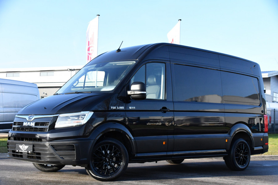 MAN TGE 3.180 35 2.0 L3H3 4x4 Black Edition Cruise, Camera, Carplay, LED, Stoelverwarming, Leder, Trekhaak, Multimedia, Stuurverwarming, Uniek!