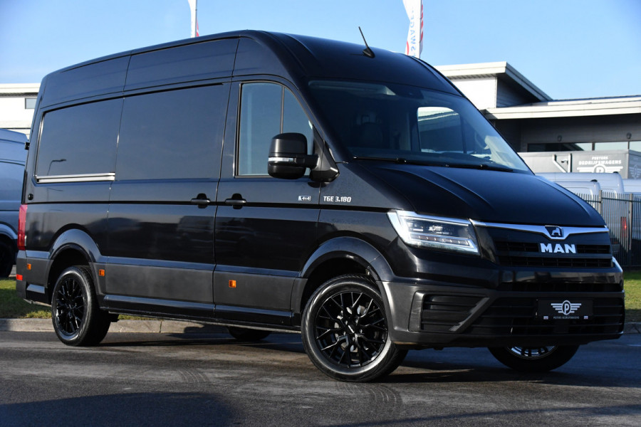MAN TGE 3.180 35 2.0 L3H3 4x4 Black Edition Cruise, Camera, Carplay, LED, Stoelverwarming, Leder, Trekhaak, Multimedia, Stuurverwarming, Uniek!