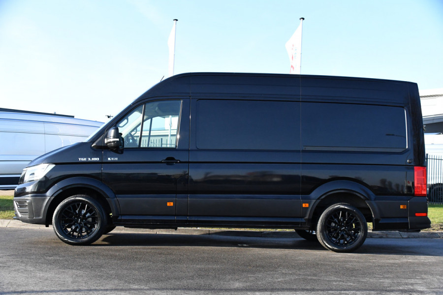 MAN TGE 3.180 35 2.0 L3H3 4x4 Black Edition Cruise, Camera, Carplay, LED, Stoelverwarming, Leder, Trekhaak, Multimedia, Stuurverwarming, Uniek!