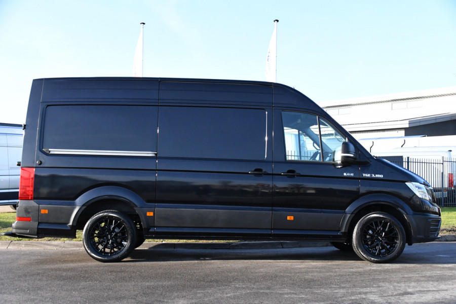 MAN TGE 3.180 35 2.0 L3H3 4x4 Black Edition Cruise, Camera, Carplay, LED, Stoelverwarming, Leder, Trekhaak, Multimedia, Stuurverwarming, Uniek!
