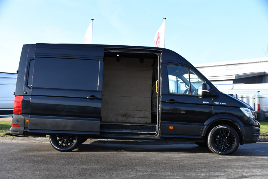 MAN TGE 3.180 35 2.0 L3H3 4x4 Black Edition Cruise, Camera, Carplay, LED, Stoelverwarming, Leder, Trekhaak, Multimedia, Stuurverwarming, Uniek!