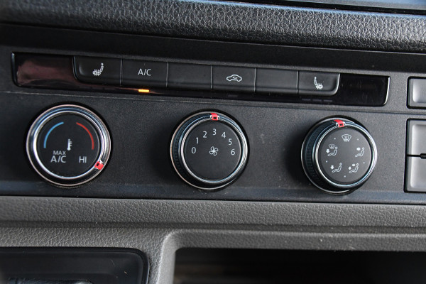 MAN TGE 3.180 35 2.0 L3H3 4x4 Black Edition Cruise, Camera, Carplay, LED, Stoelverwarming, Leder, Trekhaak, Multimedia, Stuurverwarming, Uniek!