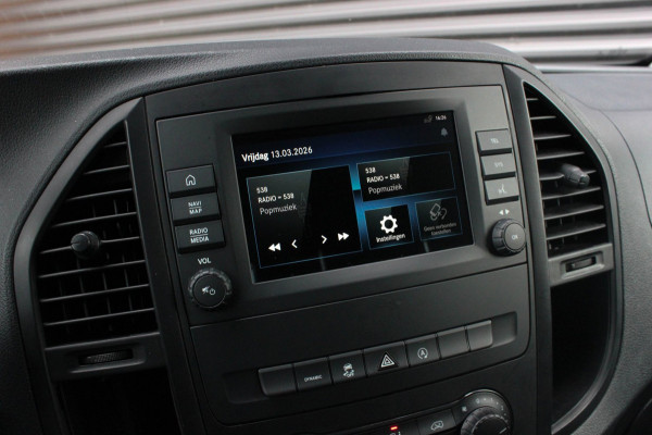 Mercedes-Benz Vito 136PK JB-EDITION FULL BLACK / AMG / SPOILER /VERLAGINGSVEREN / NAVIGATIE / SIDE-BARS / TREKHAAK / CRUISECRONTOL