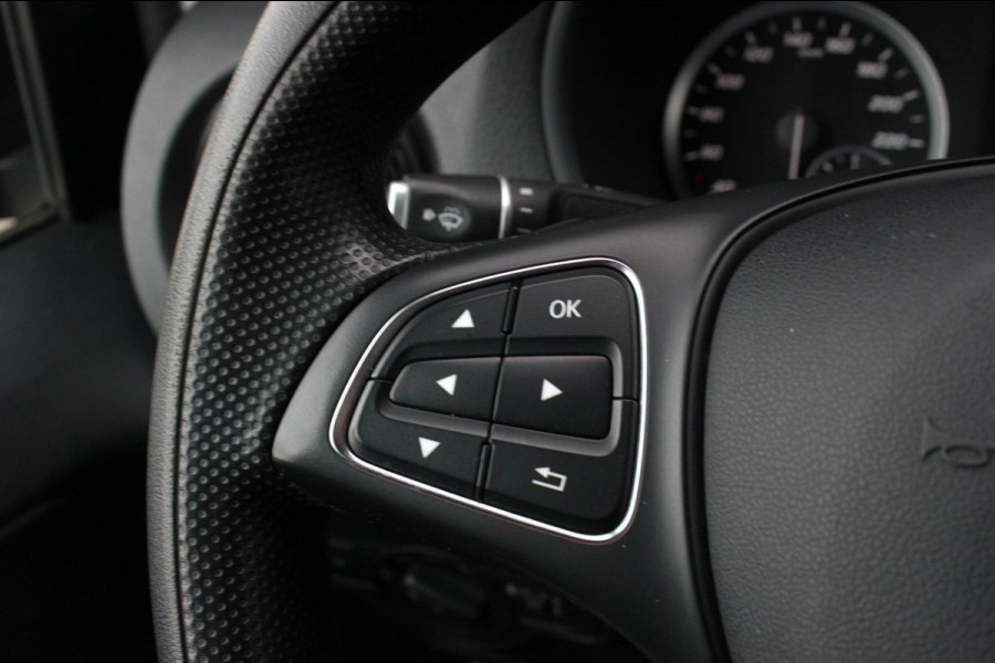 Mercedes-Benz Vito 136PK JB-EDITION FULL BLACK / AMG / SPOILER /VERLAGINGSVEREN / NAVIGATIE / SIDE-BARS / TREKHAAK / CRUISECRONTOL