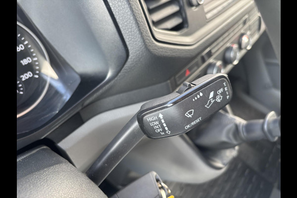 Volkswagen Crafter 35 2.0 TDI L3H3*A/C*CRUISE*HAAK*CAM*TEL*3000KG TRG