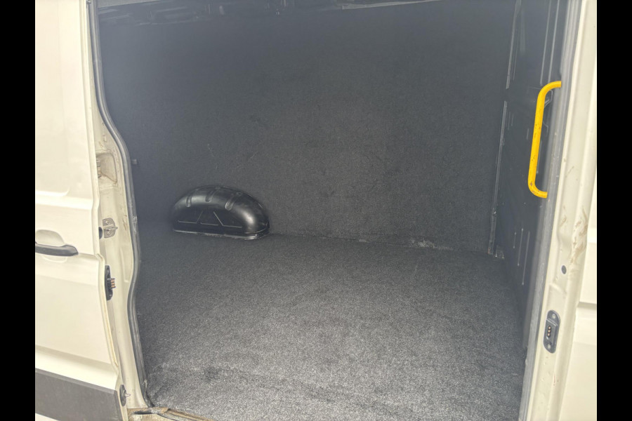 Volkswagen Crafter 2.0 TDI L3H2*AUTOM.*CARPLAY*A/C*NAVI*HAAK*CAMERA*