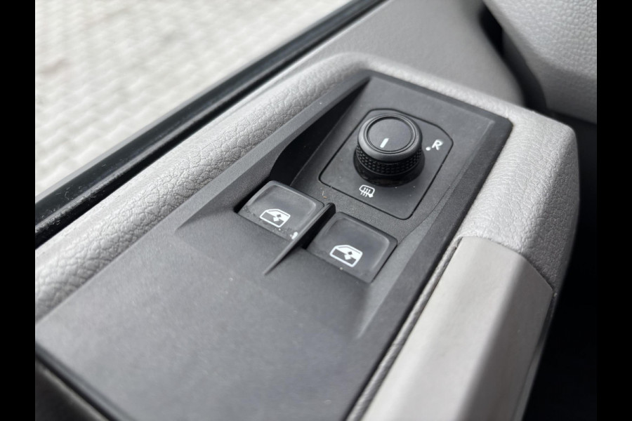 Volkswagen Crafter 2.0 TDI L3H2*AUTOM.*CARPLAY*A/C*NAVI*HAAK*CAMERA*