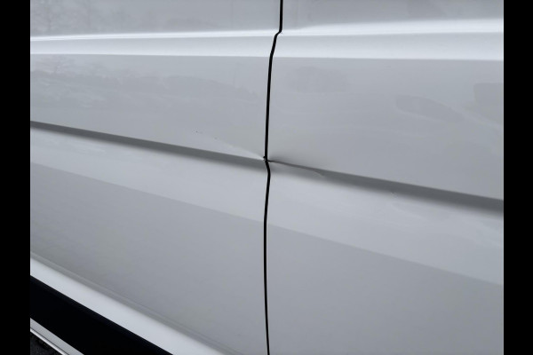 Volkswagen Crafter 2.0 TDI L3H2*AUTOM.*CARPLAY*A/C*NAVI*HAAK*CAMERA*