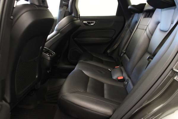 Volvo XC60 2.0 D4 Momentum |Pano|Stoel/stuur verw.|